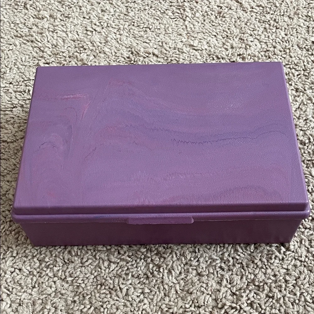 Vintage Purple Pencil Box‎